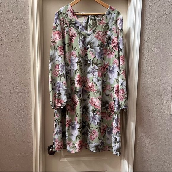 INC international concepts Floral V-Neck Dress - Zip and tie back, size XL - Picture 6 of 14